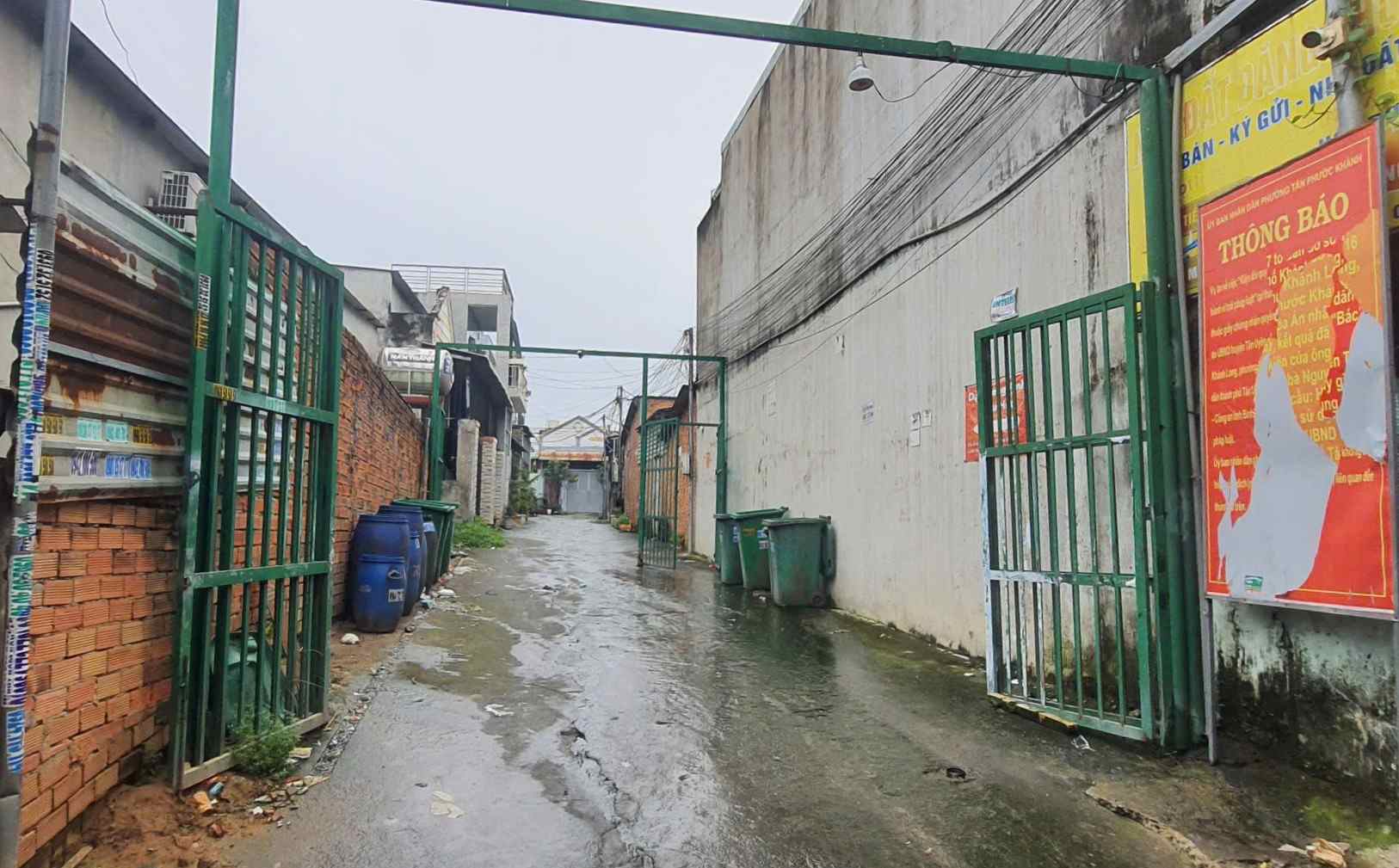 Hien khu nha lien ke dang bi cam giao dich. Anh: Dinh Trong