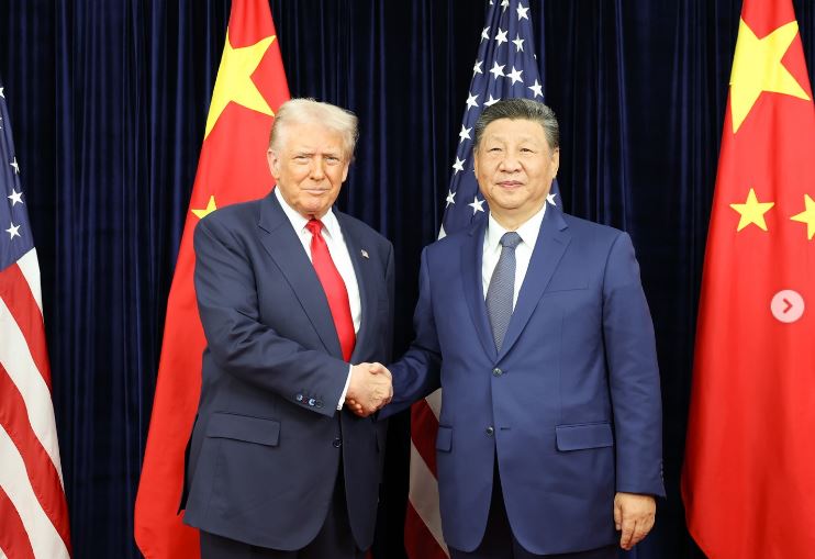 General Secretary and President of China Xi Jinping and US President Donald Trump in Busan, South Korea, on October 30, 2025. Photo: Xinhua