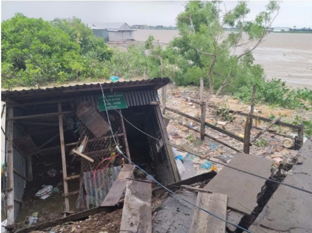 土砂崩れの現場。写真: ミーホアフンコミューン人民委員会