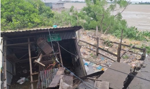 Hiện trường vụ sạt lở. Ảnh: UBND xã Mỹ Hòa Hưng