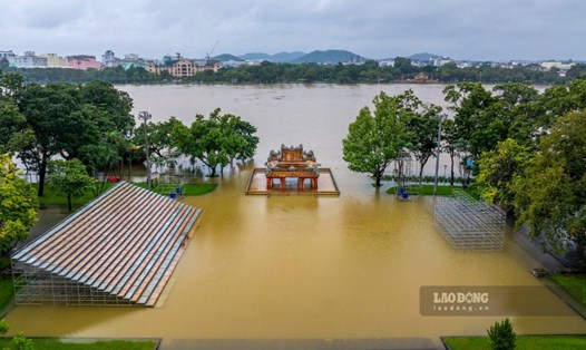 Dự báo thời tiết Huế đã qua thời kỳ cao điểm mưa lũ năm 2025, nhưng còn đối mặt với đợt mưa dài ngày đầu tháng 11. Ảnh: Nguyễn Luân