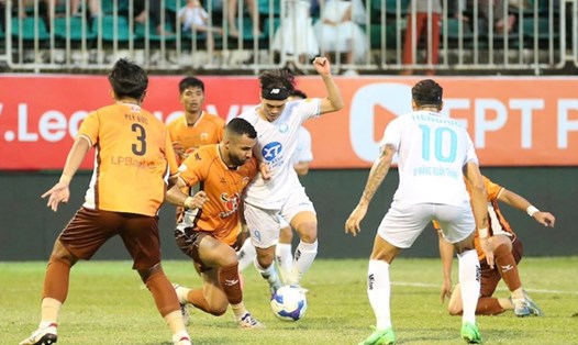 Hoàng Anh Gia Lai gặp Nam Định tại vòng 9 V.League. Ảnh: NĐFC