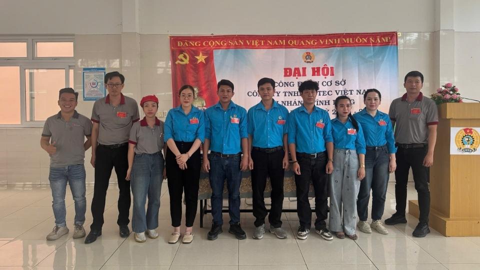 Executive Committee of the Trade Union of ESTec Vietnam Company Limited, Vinh Long Branch. Photo: Vinh Long Provincial Federation of Labor