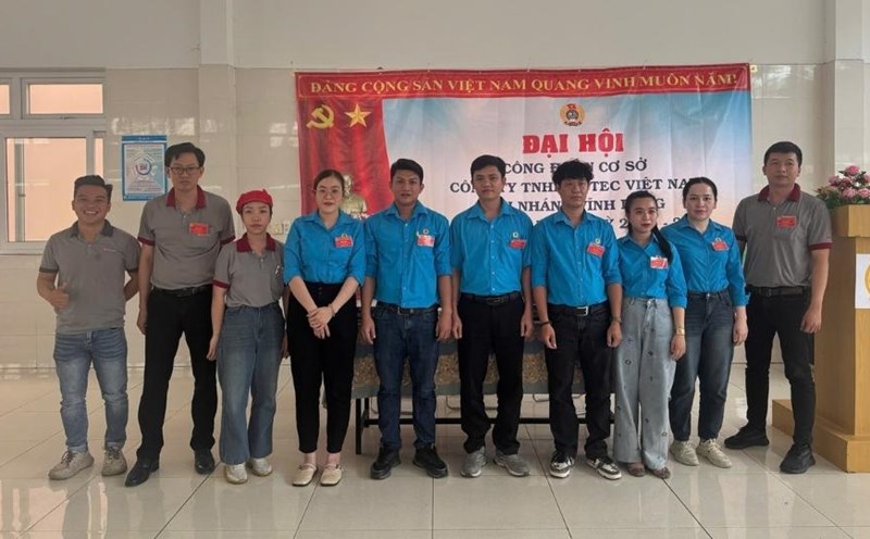 Executive Committee of the Trade Union of ESTec Vietnam Company Limited, Vinh Long Branch. Photo: Vinh Long Provincial Federation of Labor