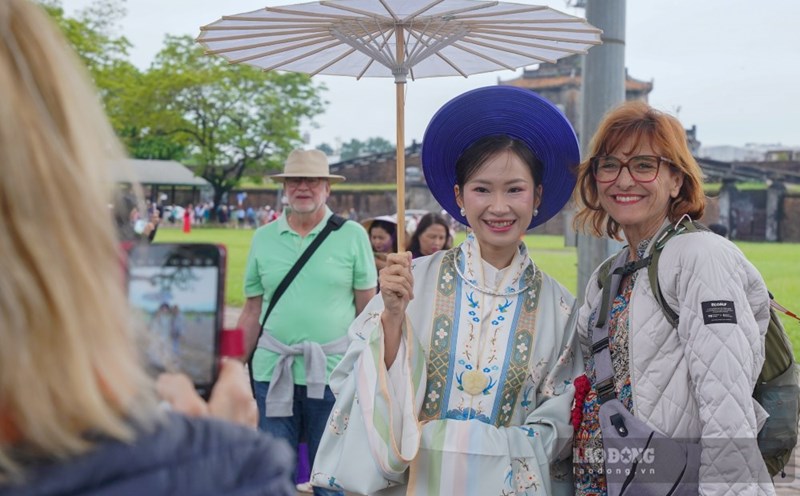 Cultural tourism experiences can attract tourists from other places to experience cultural values that they cannot experience in their homeland. Photo: Phuc Dat