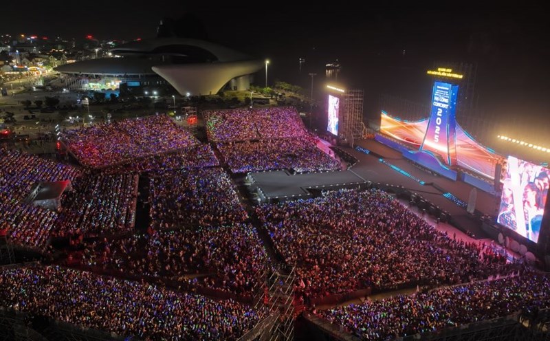 Ha Long Concert 2025 takes place on the evening of October 29, 2025, at October 30 Square, Ha Long Ward, Quang Ninh Province. Photo: Do Phuong