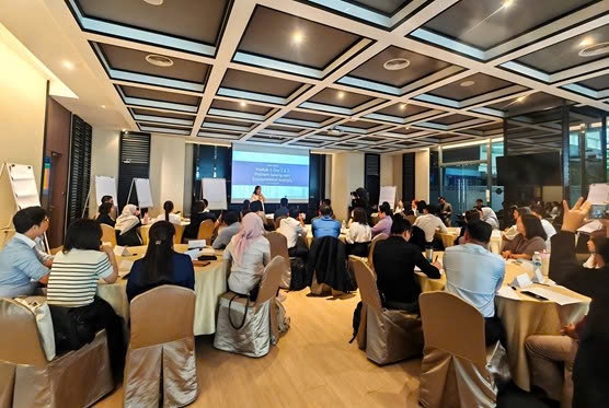 AEON Viet Nam thuong xuyen tao dieu kien de nhan su tham gia cac khoa huan luyen tai nuoc ngoai. Anh: AEON