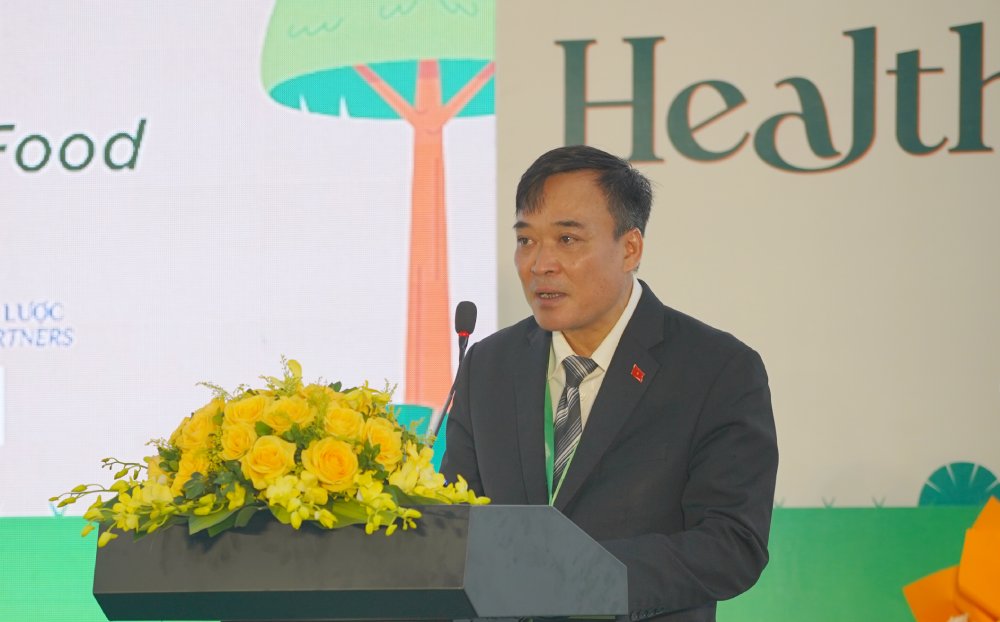 Ong Nguyen Xuan Hoang - Pho Chu tich thuong truc Hiep hoi Thuc pham chuc nang Viet Nam. Anh: Ai Van