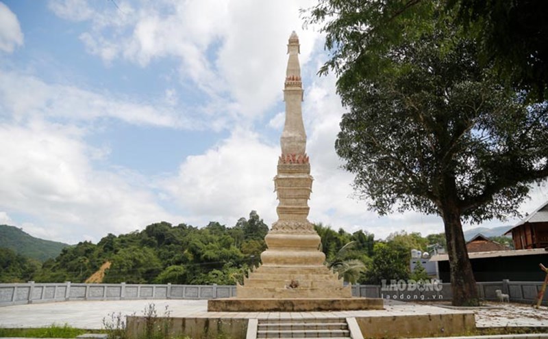 The nearly 500-year-old ancient tower in Dien Bien symbolizes Vietnam - Laos solidarity. Photo: Quang Dat