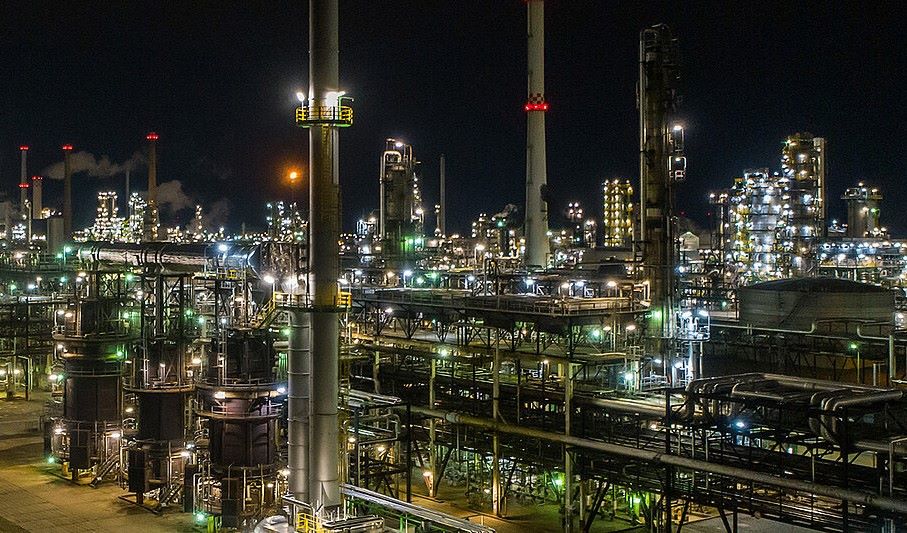 Nha may loc dau PCK cua Rosneft Duc. Anh: PCK