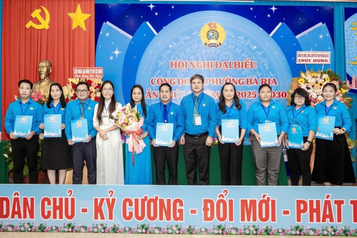 Launching the Executive Committee of the Ba Ria Ward Trade Union (HCMC) term I, 2025-2030. Photo: BR Union