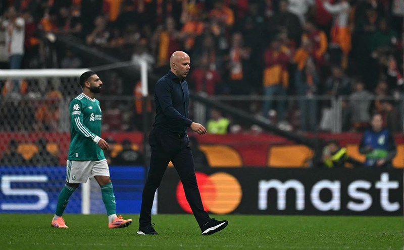 Arne Slot's seat is still guaranteed at Anfield. Photo: AFP