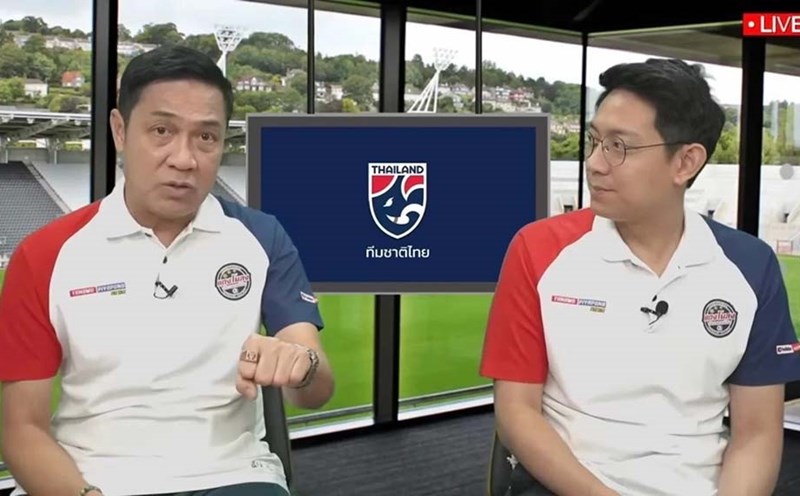 Former football star Piyapong Pue-on (left) is a member of the Technical Department of the Football Association of Thailand. Photo: Cut from video