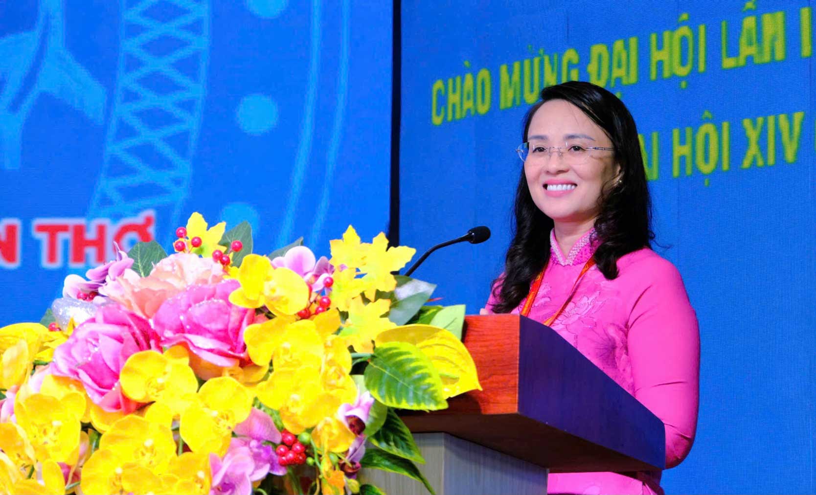 Ba Le Thi Suong Mai - Uy vien Ban Chap hanh Tong LDLD Viet Nam, Thanh uy vien, Pho Chu tich Uy ban MTTQ Viet Nam thanh pho, Chu tich LDLD TP Can Tho - phat bieu. Anh: My Ly