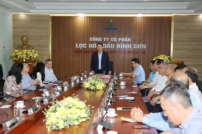 Chu tich HDQT Bui Ngoc Duong keu goi NLD BSR ung ho dong bao Quang Ngai