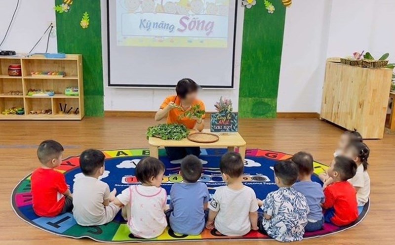 The duties of preschool teachers are stipulated in the Draft Circular regulating the Professional Standards of preschool teachers. Photo: Binh Minh