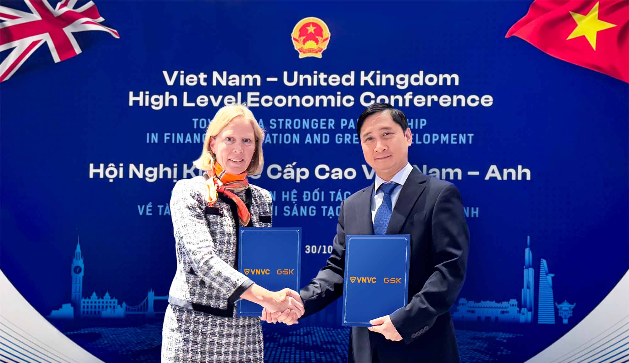 Thoa thuan hop tac giua VNVC va GSK tap trung vao viec tang cuong som tiep can thuoc, vaccine moi cho nguoi dan Viet Nam, dong thoi thuc day nghien cuu khoa hoc va trao doi ve san xuat vaccine. Anh: Ha Ngan