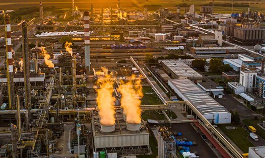 Nhà máy MOL của Hungary chuyên lọc dầu Nga. Ảnh: MOL