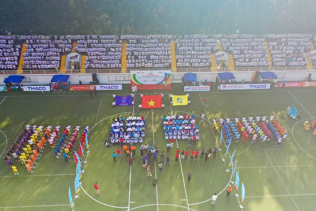 Vong chung ket Giai bong da cong nhan, vien chuc Viet Nam 2025 co 16 doi tham du. Anh: Dinh Quang