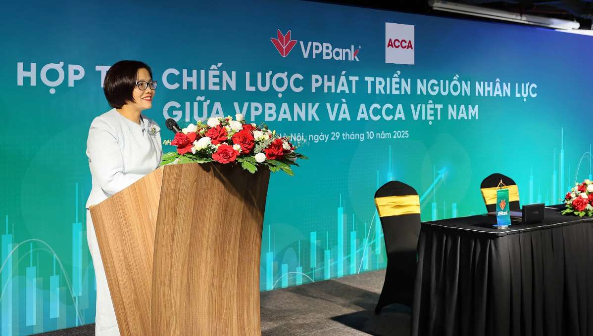 Dai dien VPBank chia se tai su kien. Anh: VPBank
