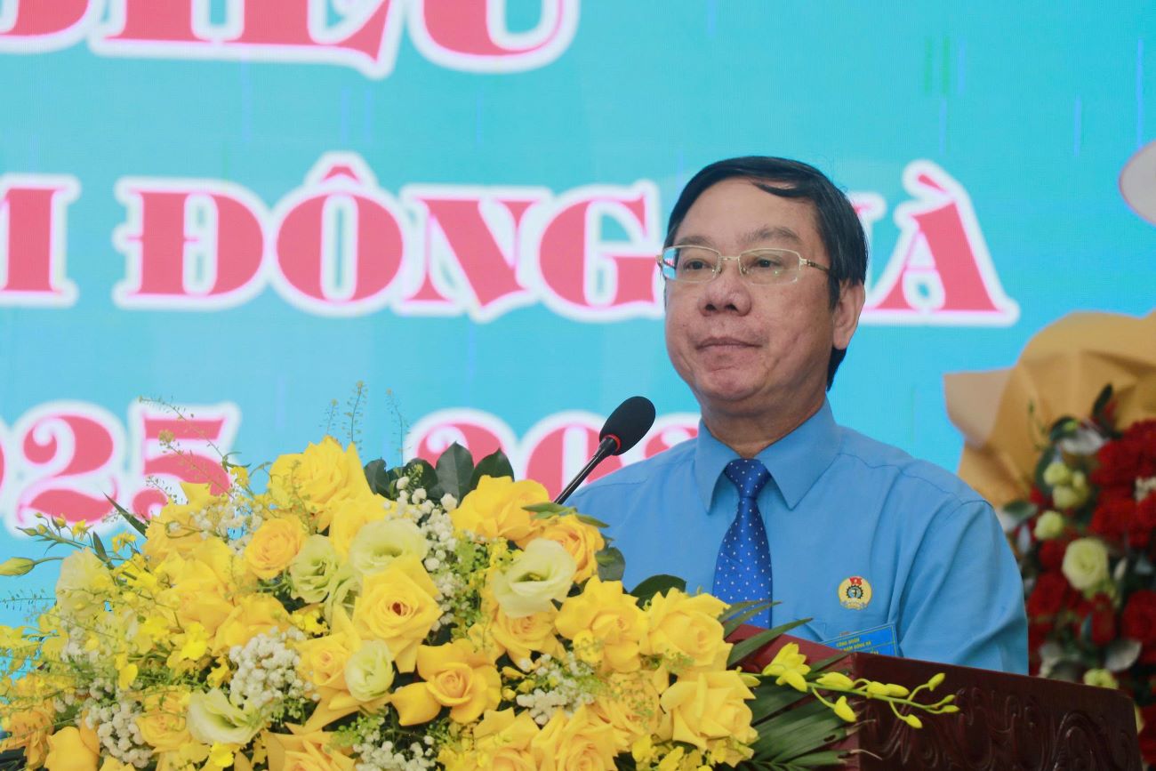 Ong Nguyen The Lap - Chu tich LDLD tinh Quang Tri phat bieu chi dao tai Dai hoi Cong doan phuong Nam Dong Ha. Anh: Hung Tho