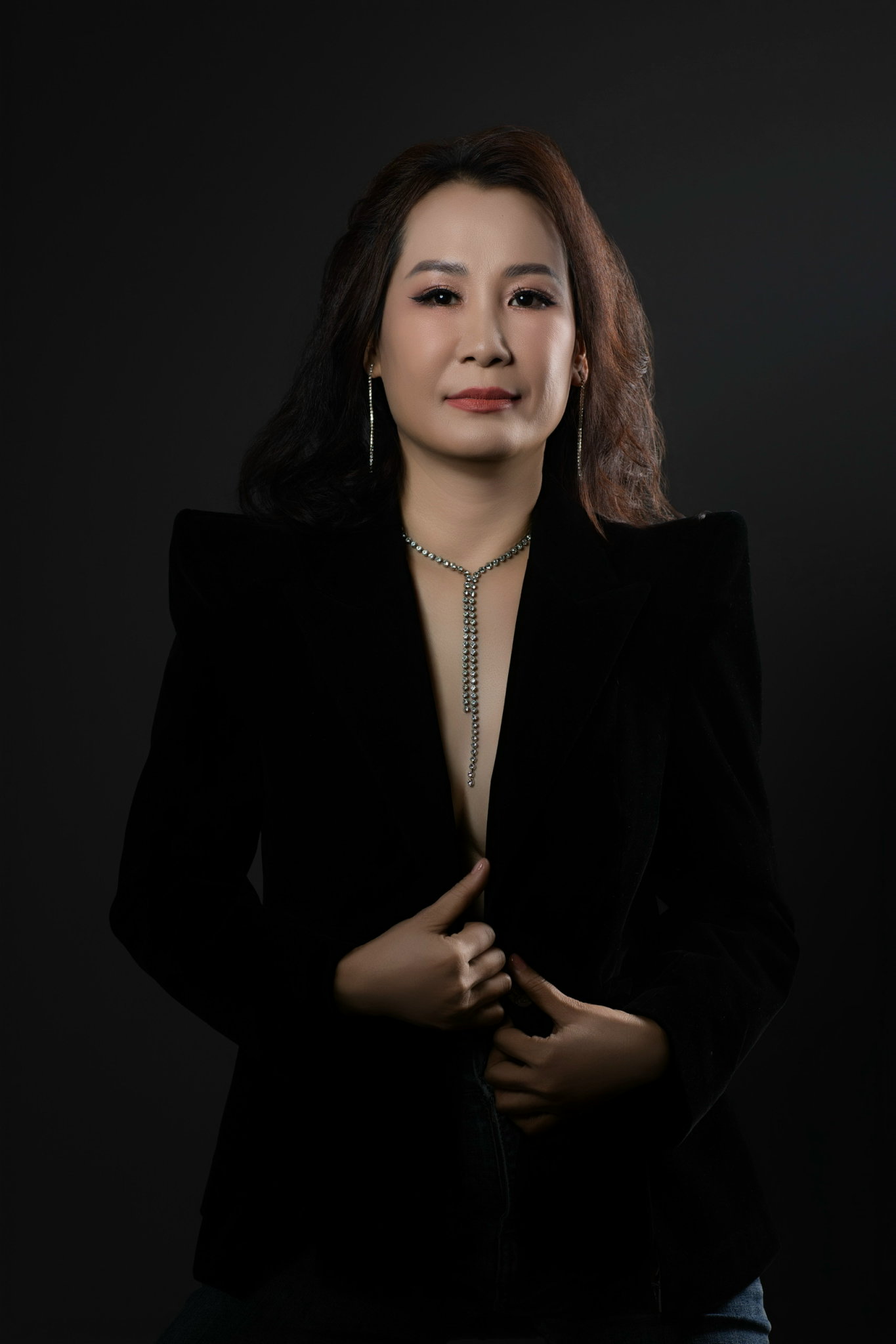 Nhac si Giang Son. Anh: Nghe si cung cap