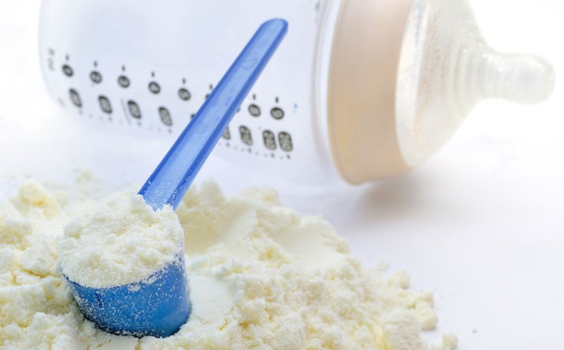 The appearance of dark milk grains is a normal phenomenon. Photo: V.D