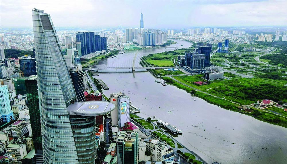 호치민시는 국제적인 거대 도시를 향한 전략적 투자 목적지가 되었습니다.