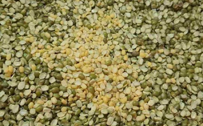 Green beans combined with oats and mustard seeds as a morning porridge help increase liver and kidney function. Photo: Ha May.