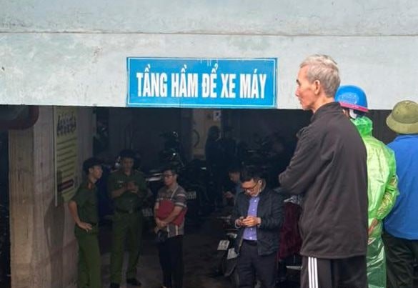 Security guard of PVNC2-CT02 apartment building (Truong Vinh ward, Nghe An) died in the basement of the parking lot. Photo: Ngoc Anh