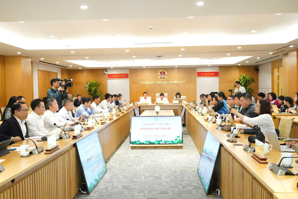 Hop bao thuong ky thang 10 cua Bo Khoa hoc va Cong nghe (KHCN) dien ra trong ngay 31.10.2025. Anh: Hao Thien