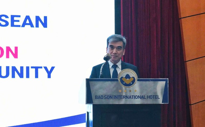 Mr. Duong Quang Tuan - Director of the Department of International Cooperation, Ministry of Home Affairs - delivered the opening speech at the conference. Photo: Huong Nha