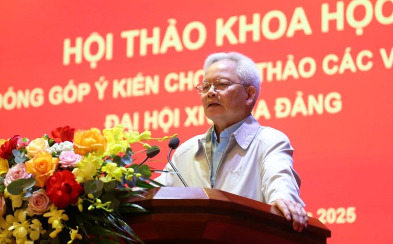 According to Prof. Dr. Ta Ngoc Tan, 40 years of renovation have brought our country great achievements and great historical significance. Photo: Tran Vuong
