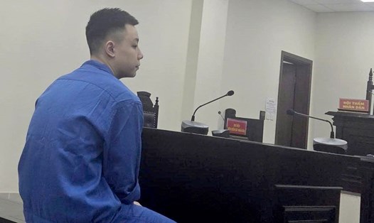 Bị cáo Quý bị đưa ra xét xử vì hành vi bắt cóc em họ, tống tiền. Ảnh: Quang Việt