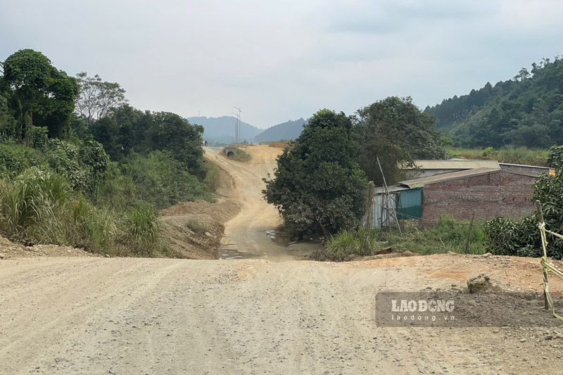 Khu vuc duy nhat con vuong mat bang tren tuyen dang duoc tuyen truyen, van dong va nhan duoc su dong thuan cua nguoi dan. Anh: Dinh Dai