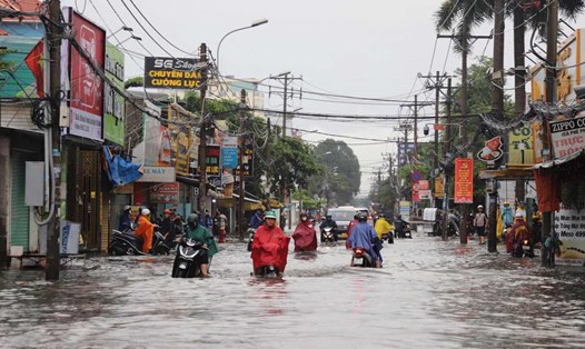 Khu vực Nam Bộ có mưa dông. Ảnh: Minh Tâm