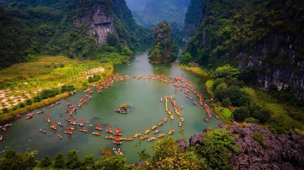 Quan the danh thang Trang An (Ninh Binh). Anh: Truong Huy