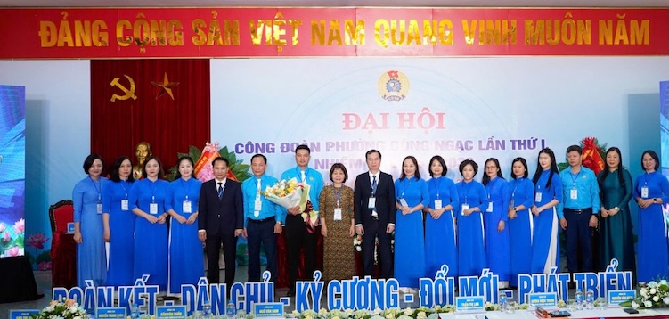The first congress of the 2025-2030 term of the Dong Nga Ward Trade Union took place on October 31. Photo: CDP