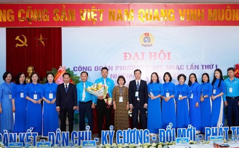 The first congress of the 2025-2030 term of the Dong Nga Ward Trade Union took place on October 31. Photo: CDP