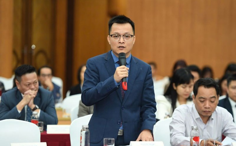 General Director of Viet Thanh Human Resources Joint Stock Company Mai Si Ngoc is upset about the situation of illegal brokerage. Photo: Hai Long