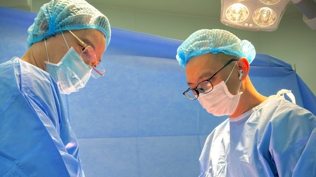 The patient was successfully restored to complex jaw bones by a doctor on the basis of severe heart disease. Photo: BVCC