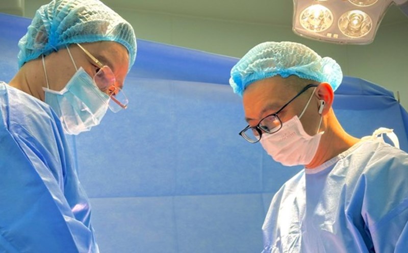 The patient was successfully restored to complex jaw bones by a doctor on the basis of severe heart disease. Photo: BVCC