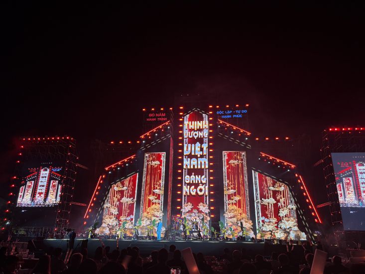 Domestic concerts affirm their position in the hearts of Vietnamese audiences. Photo: Y Yen