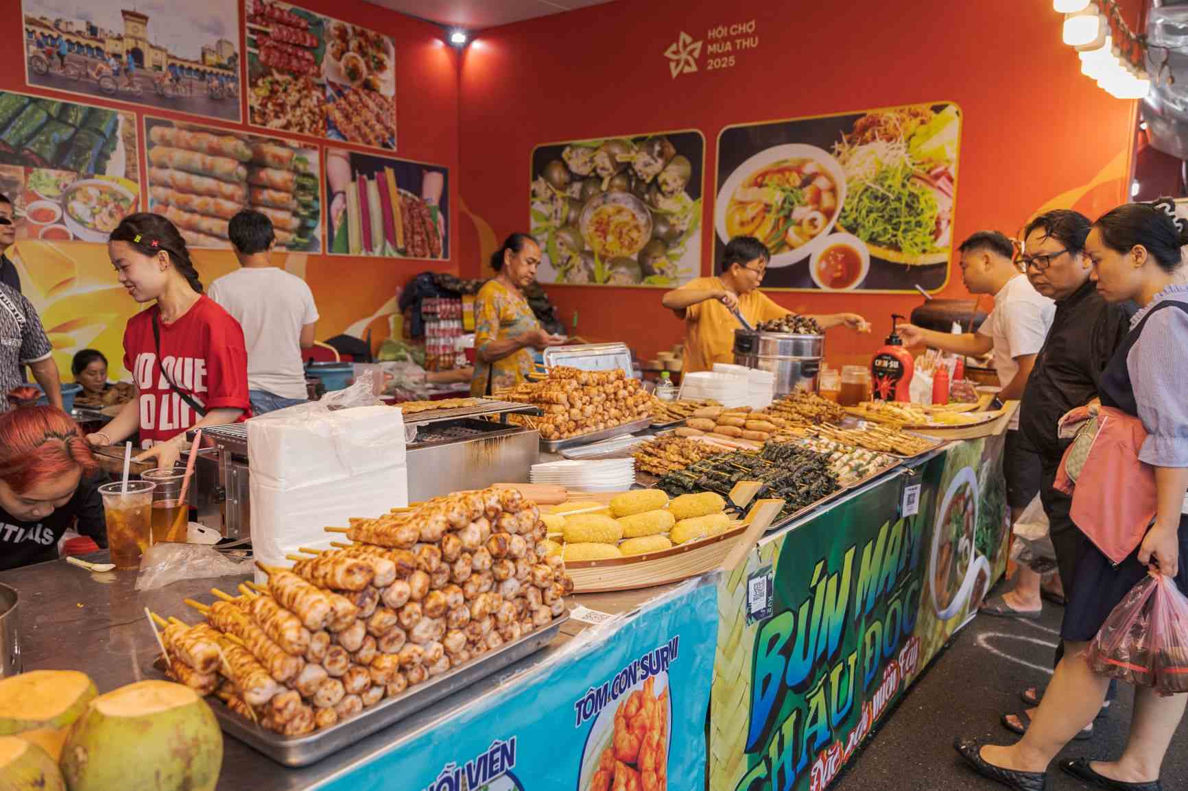 Eat all the specialties of the three regions at the 2025 Autumn Fair.