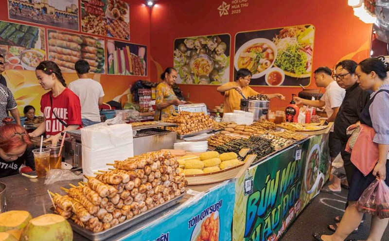 Eat all the specialties of the three regions at the 2025 Autumn Fair.