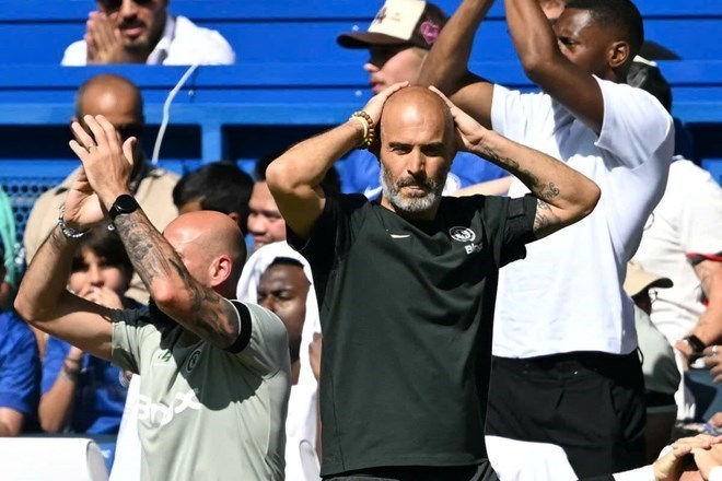 Enzo Maresca dau dau vi van nan the do cua Chelsea. Anh: AFP
