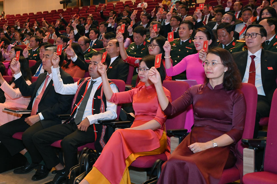 Cac dai bieu bieu quyet thong qua Nghi quyet Dai hoi. Anh: BTC