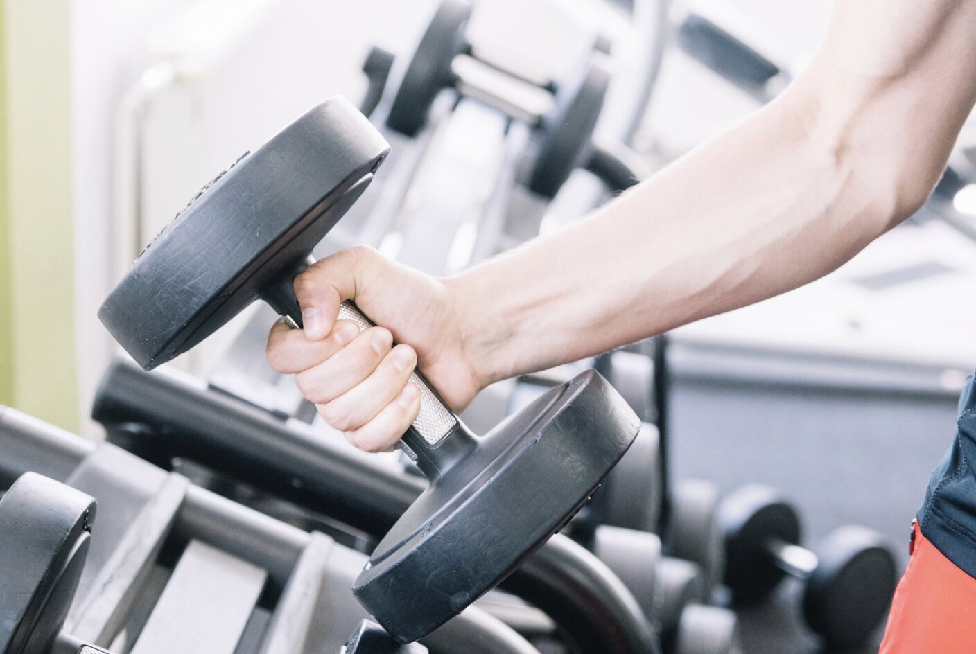 Exercises to tone your arms. Photo: Thuy Duong