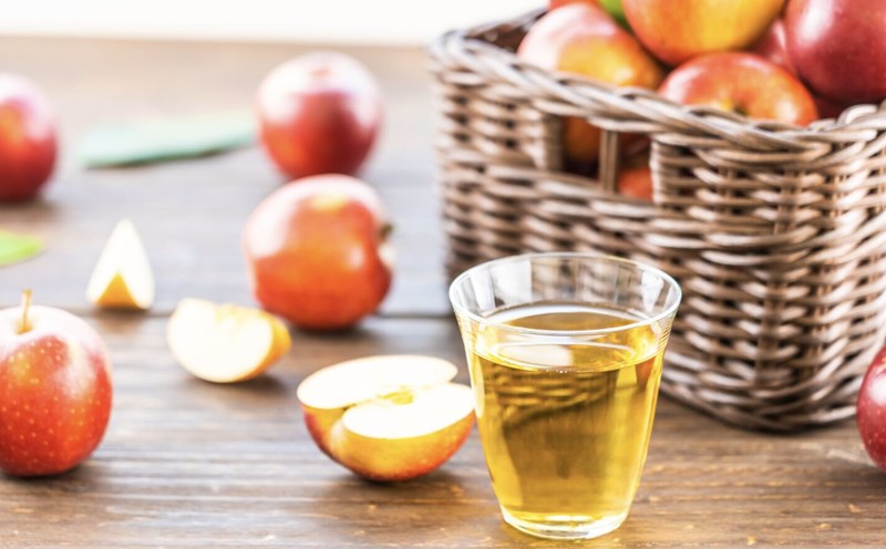 Apple cider vinegar and weight support effects. Photo: Thuy Duong
