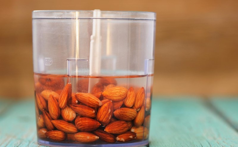 Reasons to soak nuts before processing